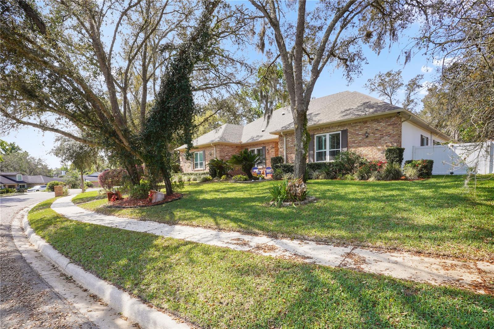 Image 56 of 57 For 214 Thistlewood Circle