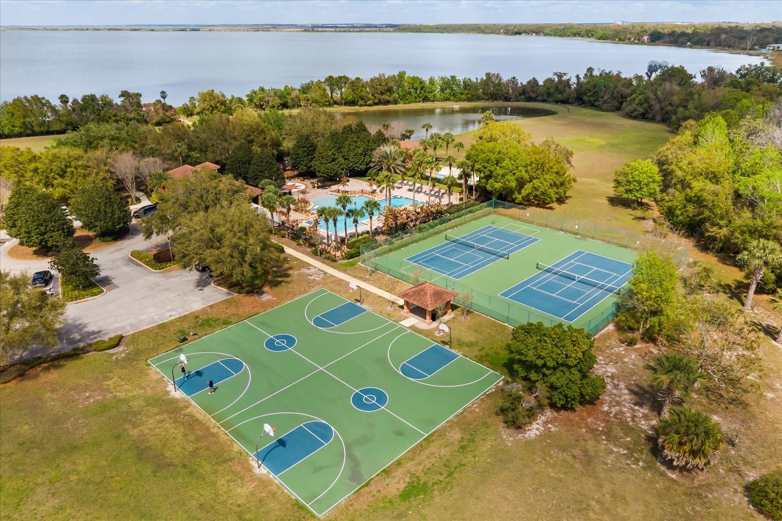 Image 28 of 31 For 662 Fortanini Circle