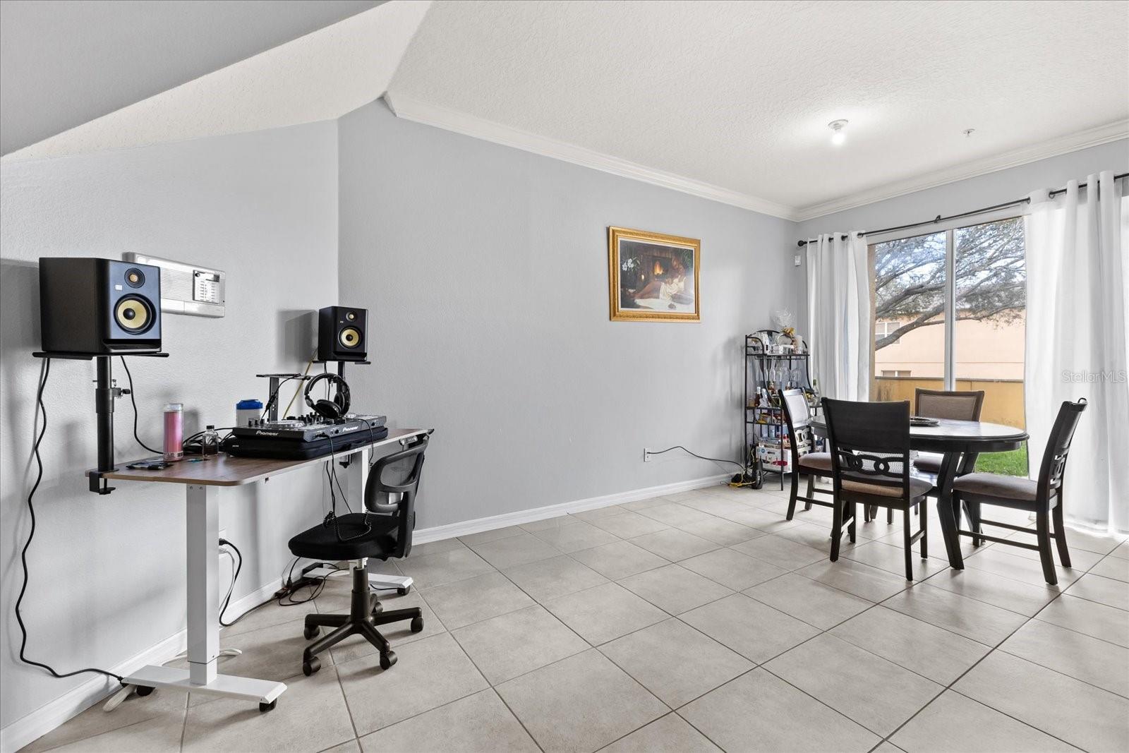 Image 5 of 31 For 662 Fortanini Circle