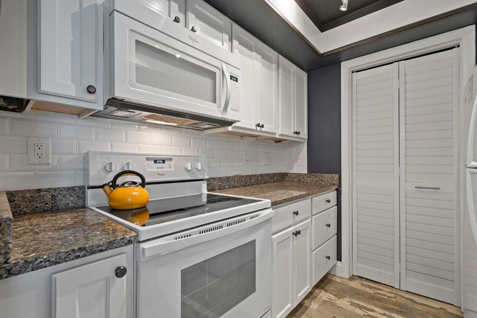 Image 3 of 22 For 202 Esplanade Way E 104