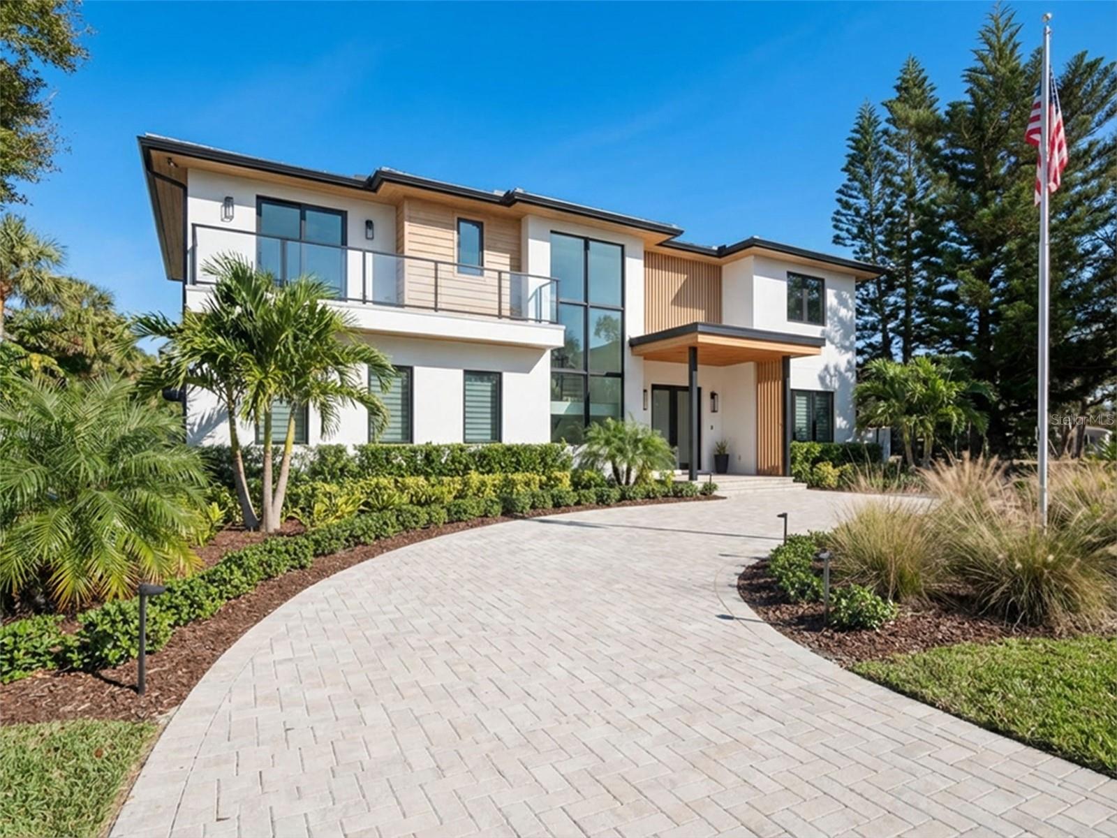 Image 10 of 41 For 1703 Riverside Drive