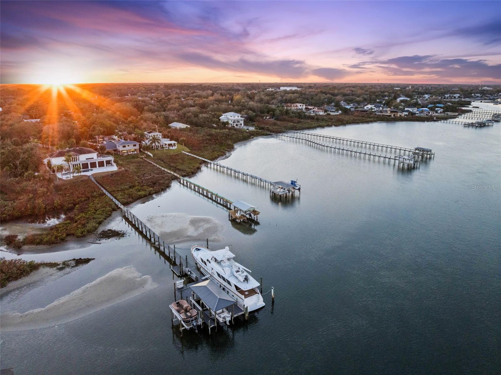 Image 15 of 41 For 1703 Riverside Drive