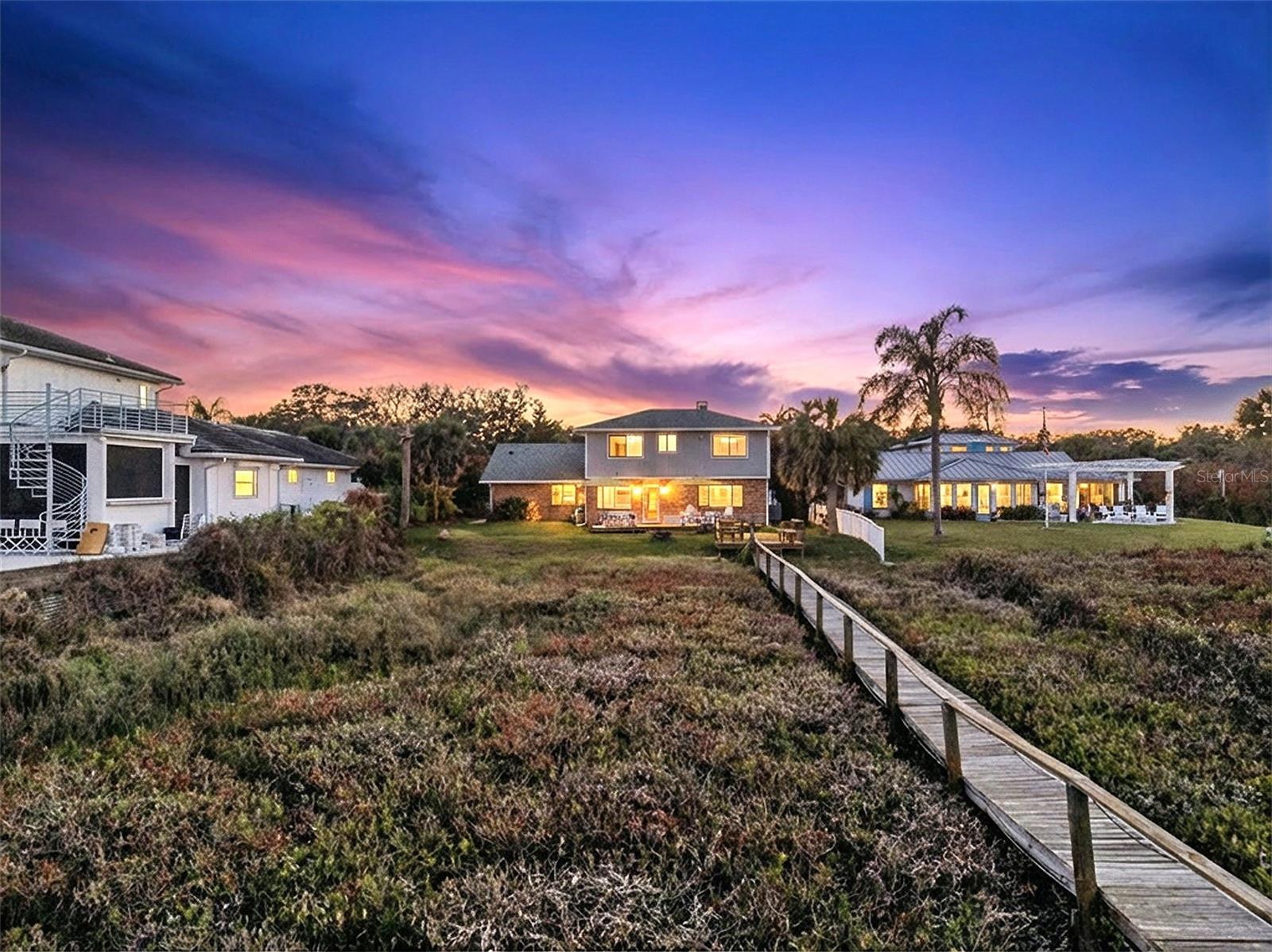 Image 16 of 41 For 1703 Riverside Drive