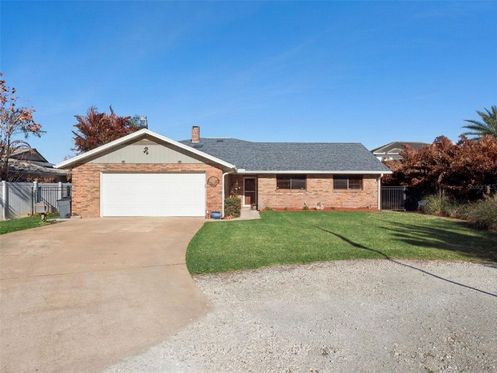 Image 18 of 41 For 1703 Riverside Drive