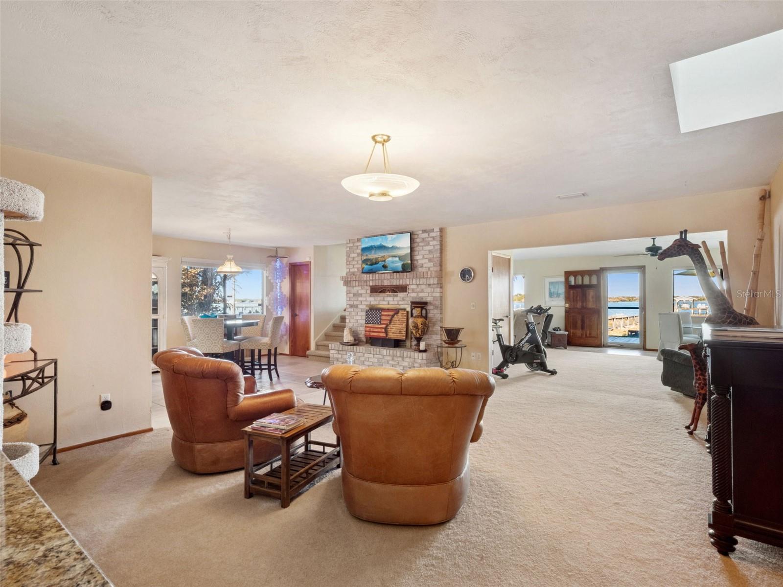 Image 27 of 41 For 1703 Riverside Drive