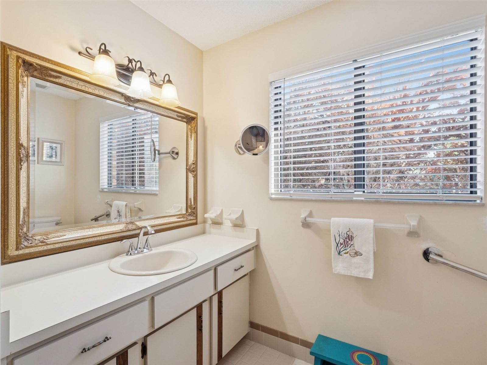 Image 39 of 41 For 1703 Riverside Drive