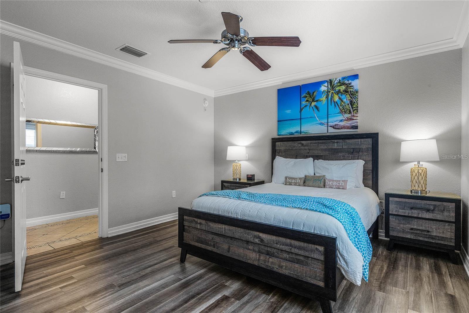 Image 11 of 26 For 1102 Sunset View Circle 204