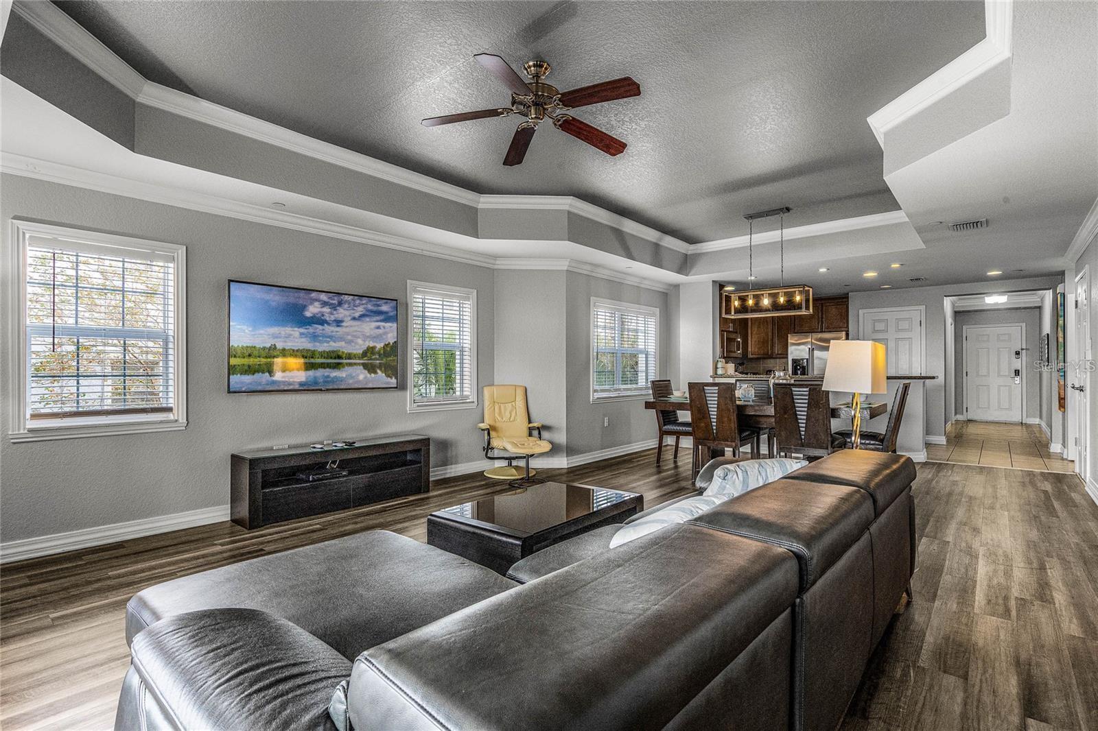 Image 4 of 26 For 1102 Sunset View Circle 204