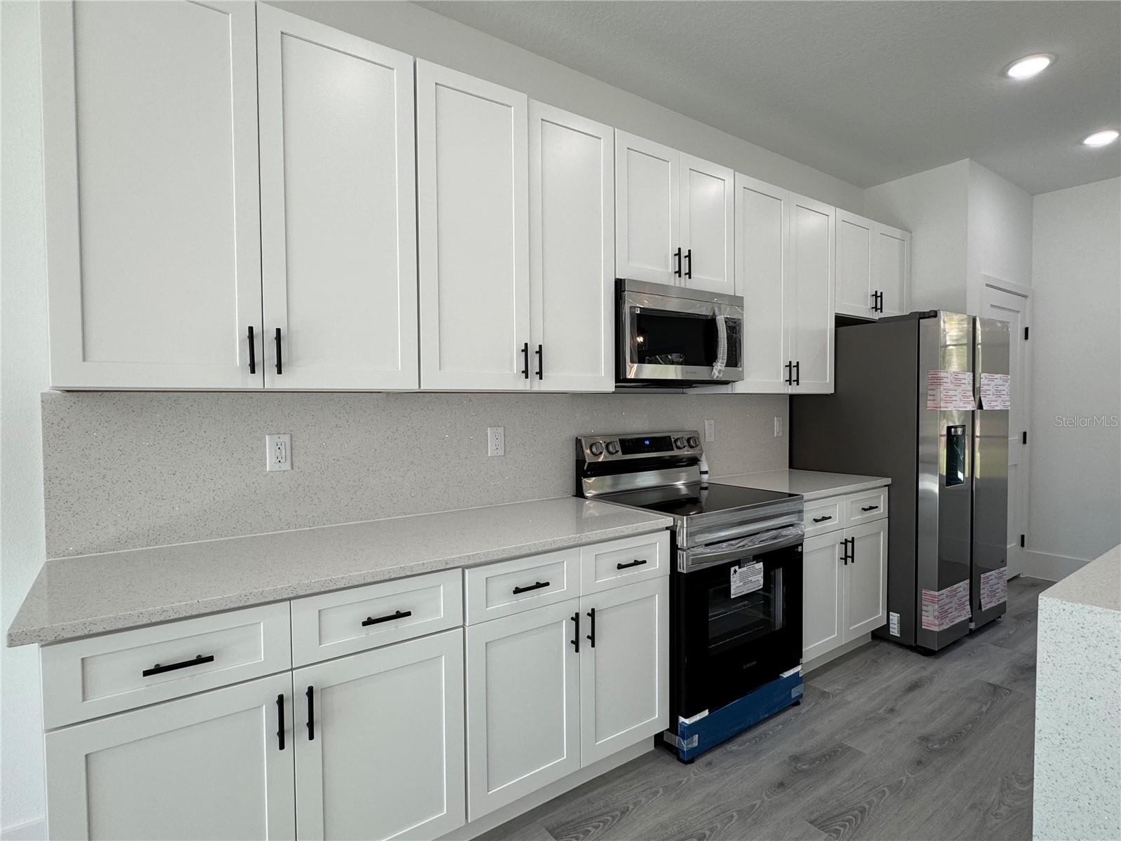 Image 21 of 34 For 9495 Sandree Drive