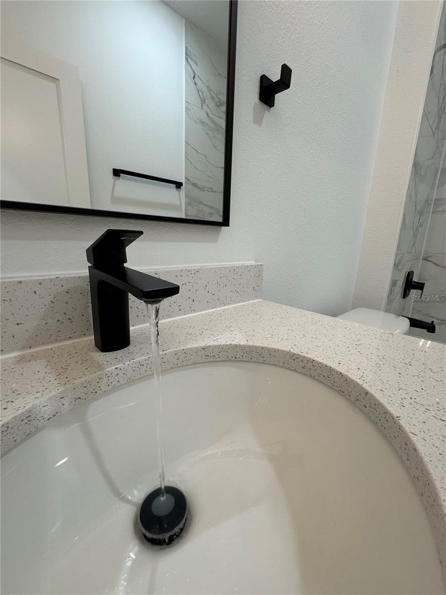 Image 29 of 34 For 9495 Sandree Drive