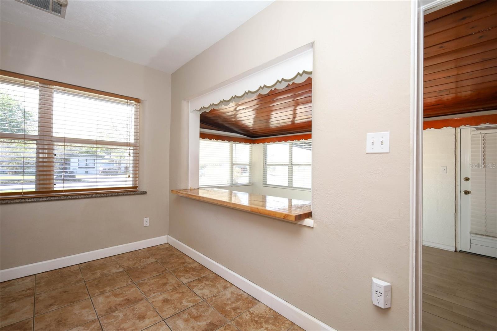 Image 11 of 37 For 2609 Homer Circle