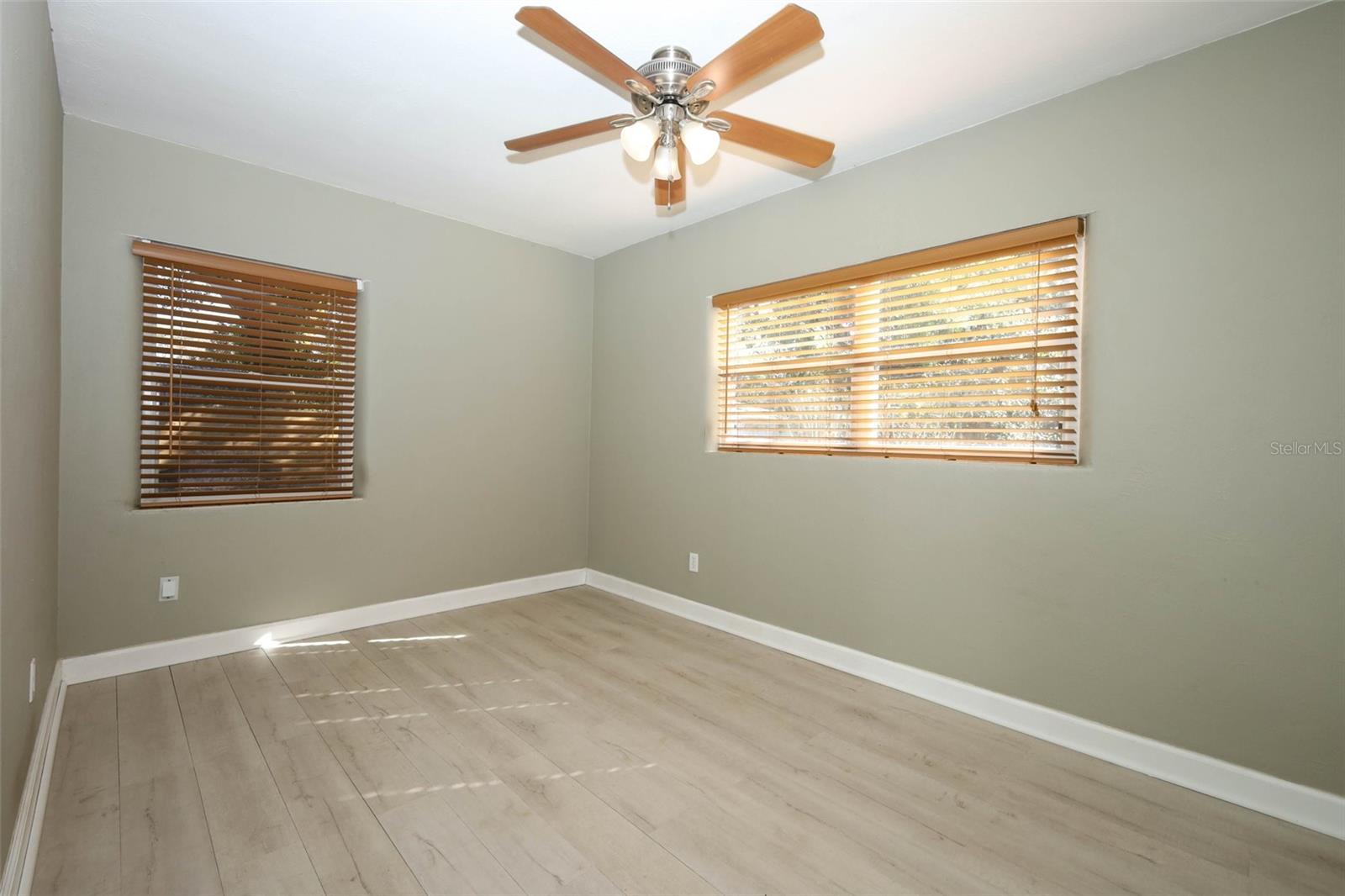 Image 18 of 37 For 2609 Homer Circle