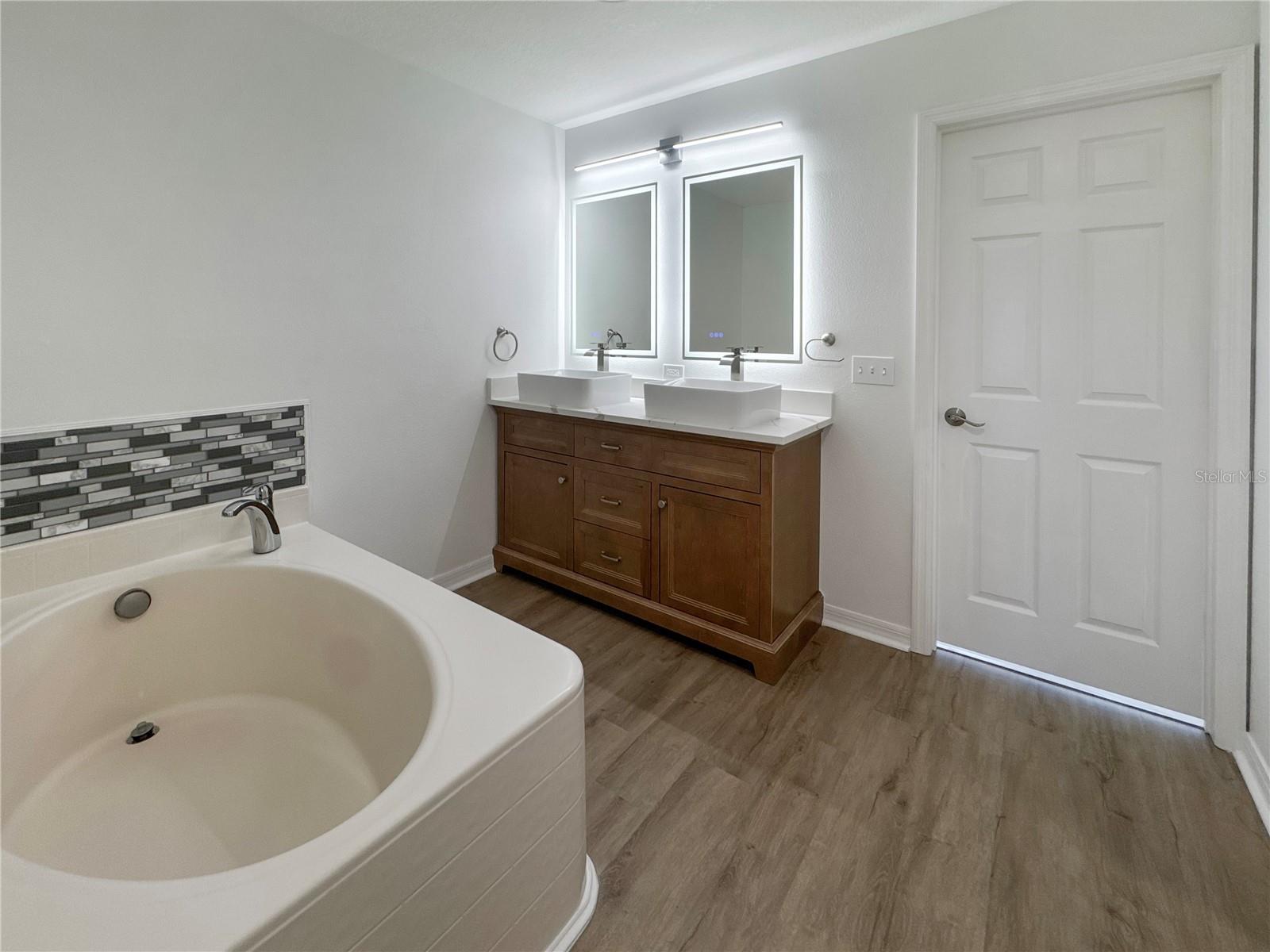 Image 17 of 33 For 2109 Aitkin Loop