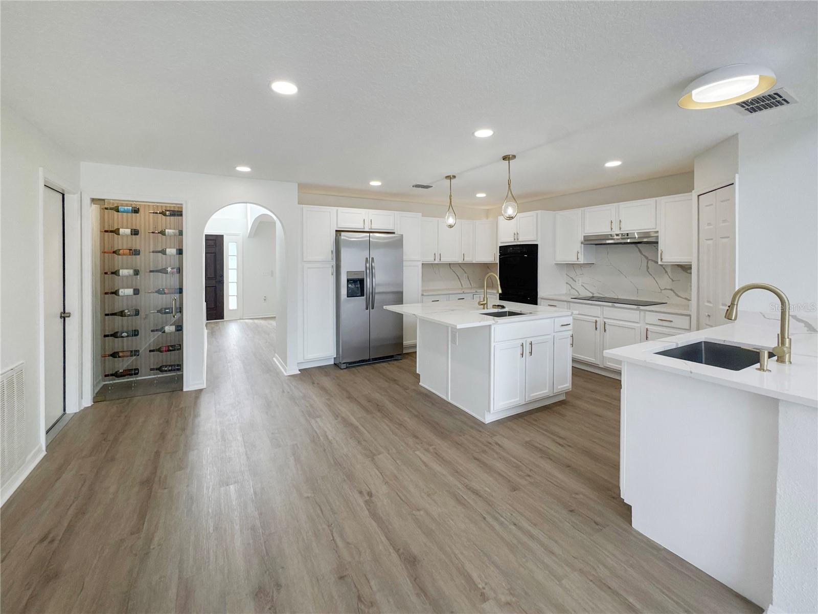 Image 2 of 33 For 2109 Aitkin Loop