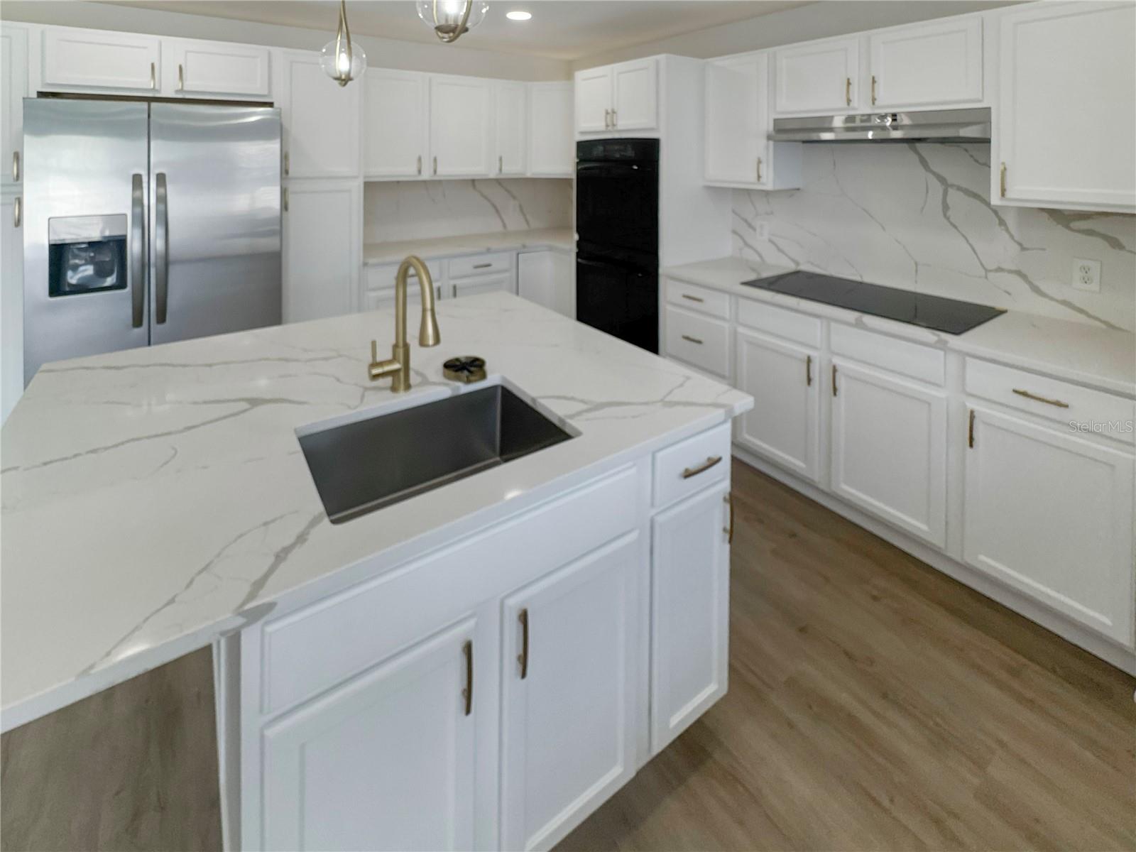 Image 3 of 33 For 2109 Aitkin Loop