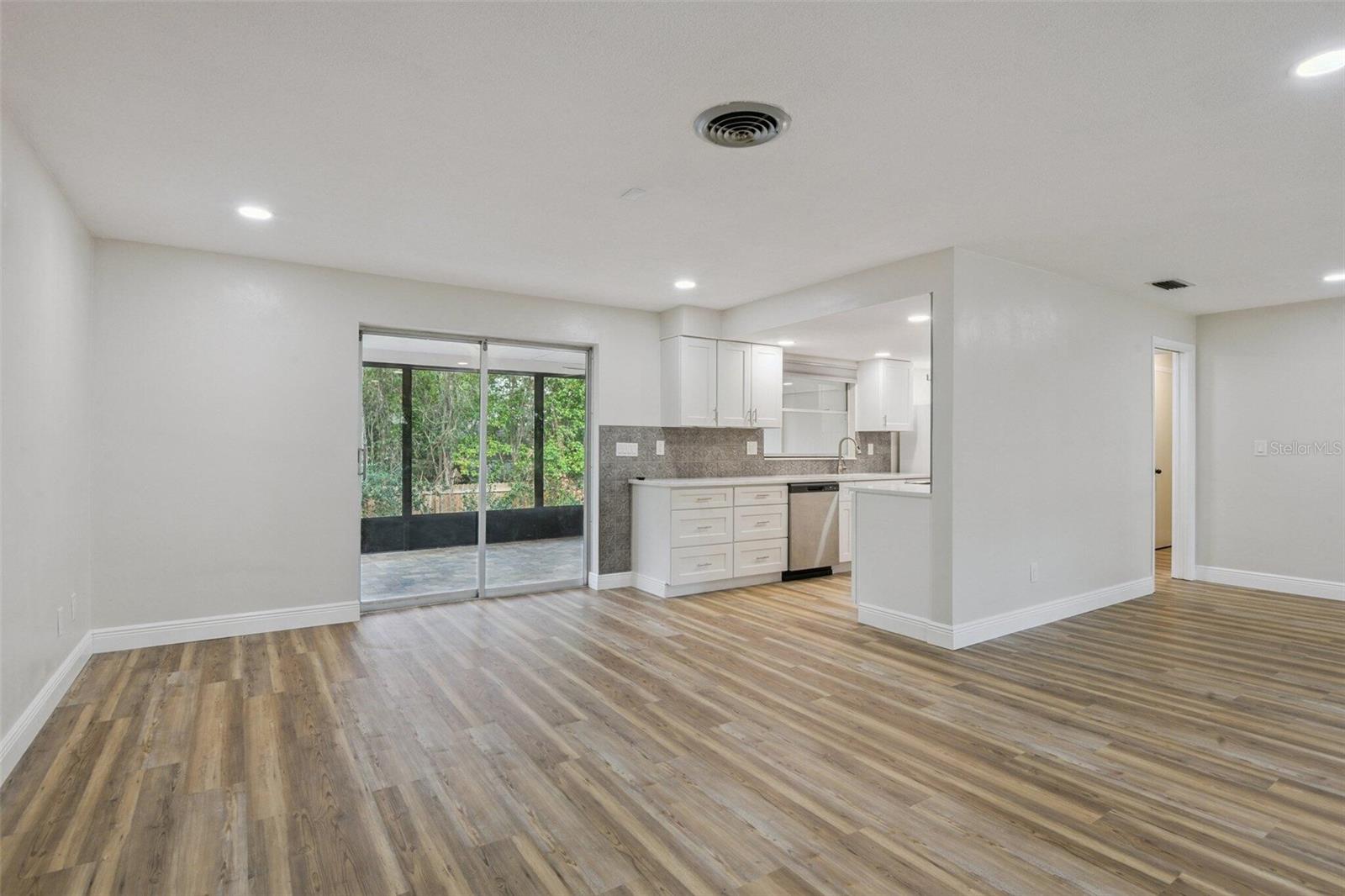 Image 12 of 25 For 1380 Williams Court