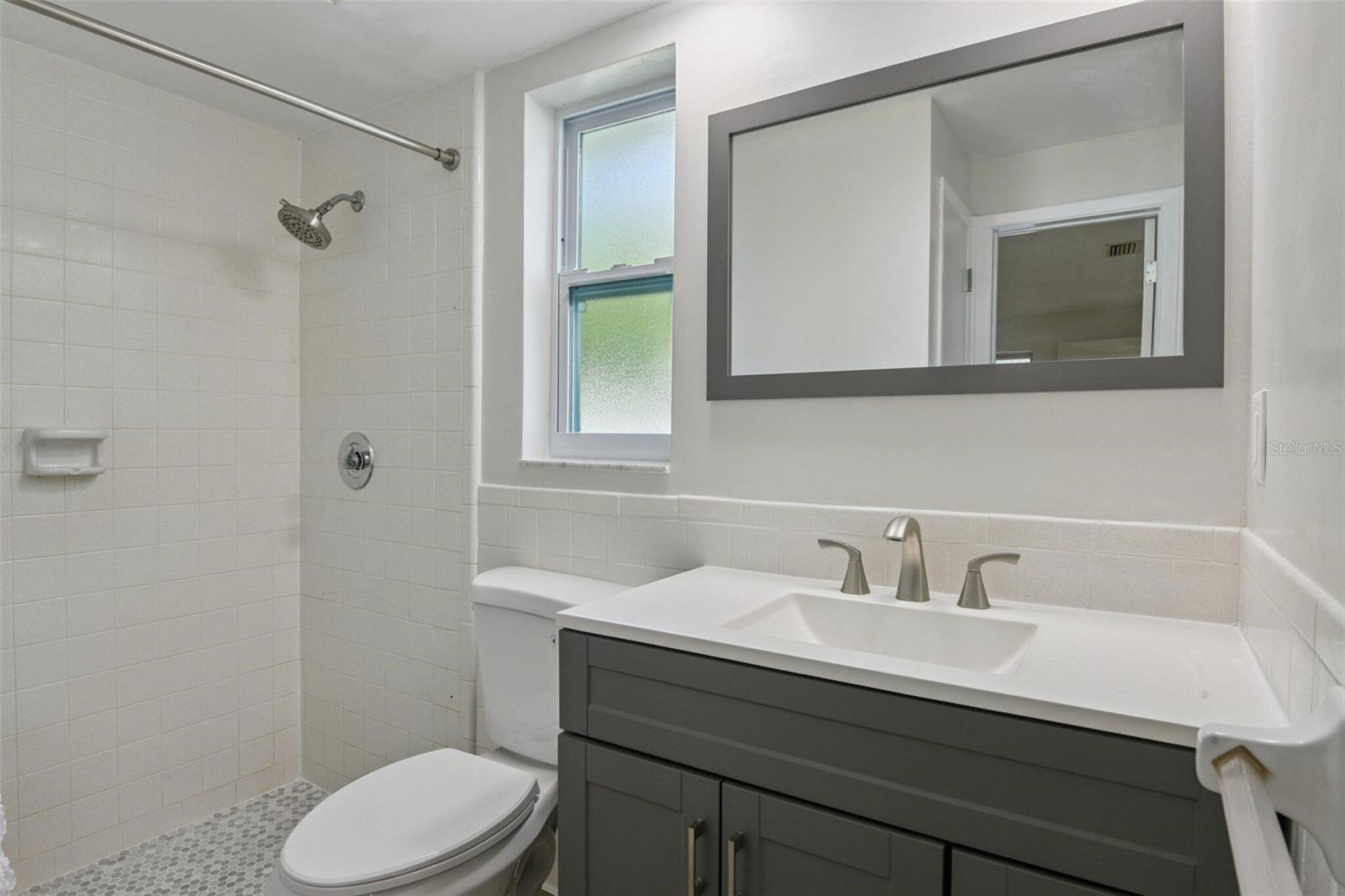 Image 18 of 25 For 1380 Williams Court