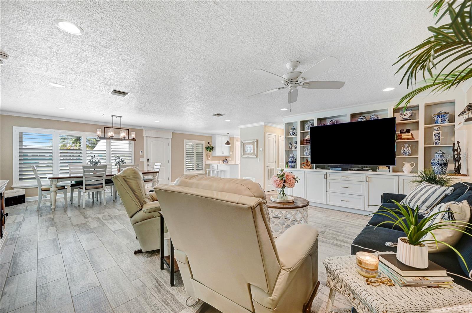 Image 40 of 83 For 231 Ocean Boulevard