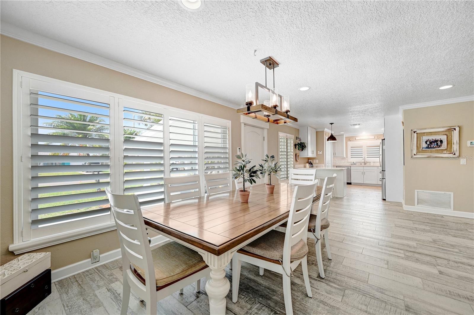 Image 43 of 83 For 231 Ocean Boulevard