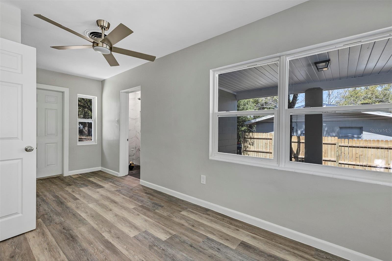 Image 15 of 38 For 14 Sunshine Boulevard