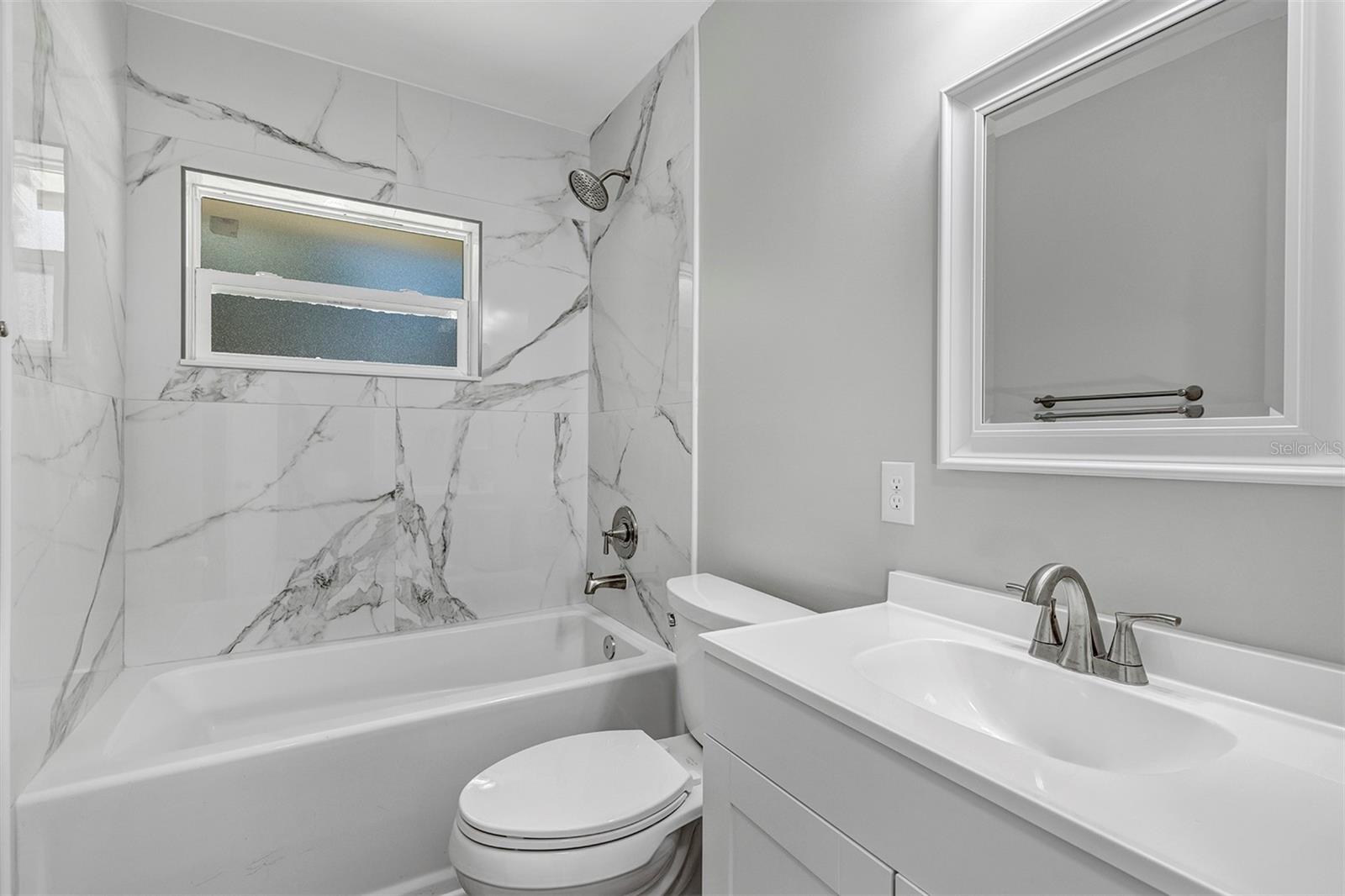 Image 26 of 38 For 14 Sunshine Boulevard