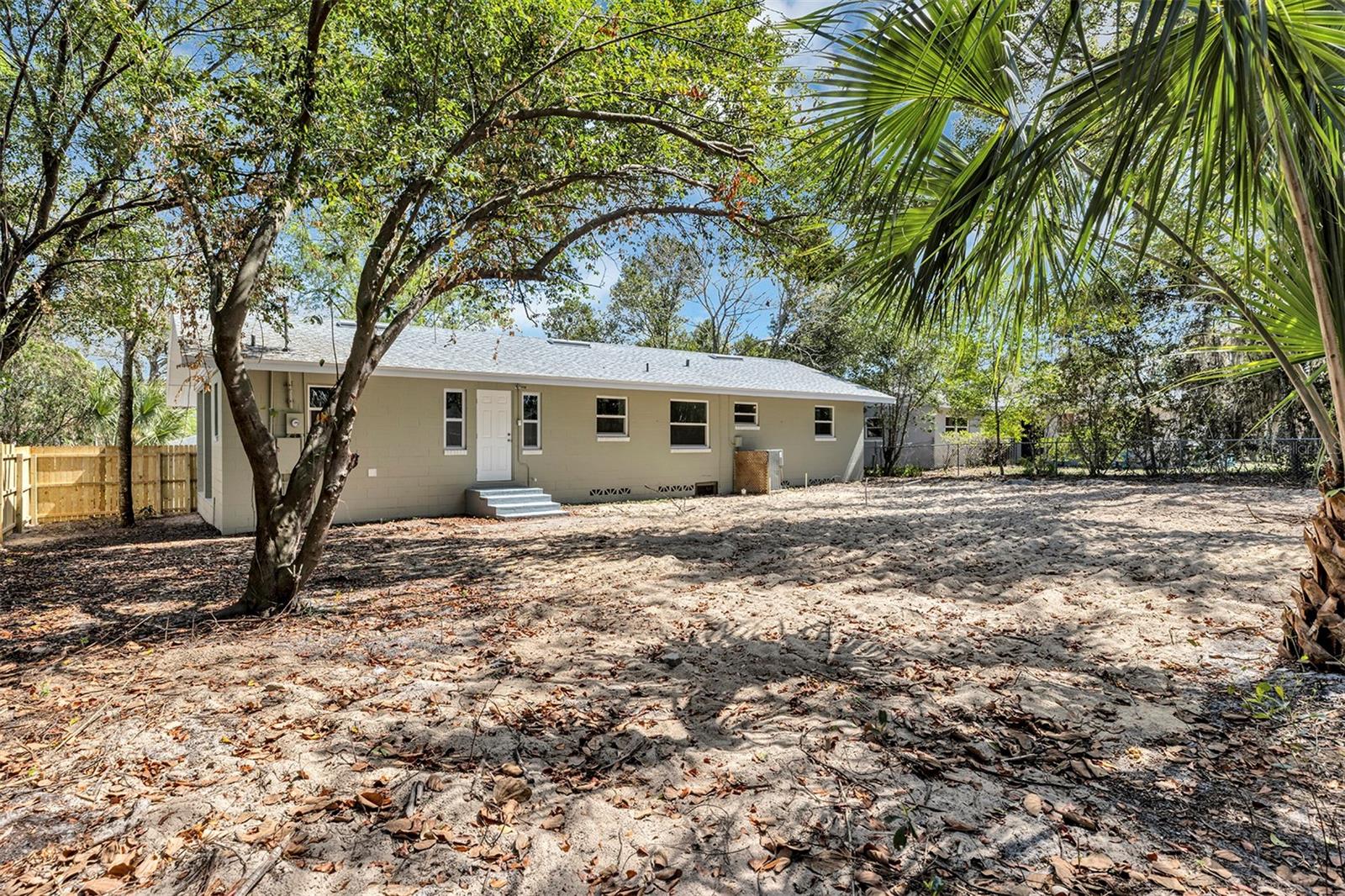 Image 36 of 38 For 14 Sunshine Boulevard