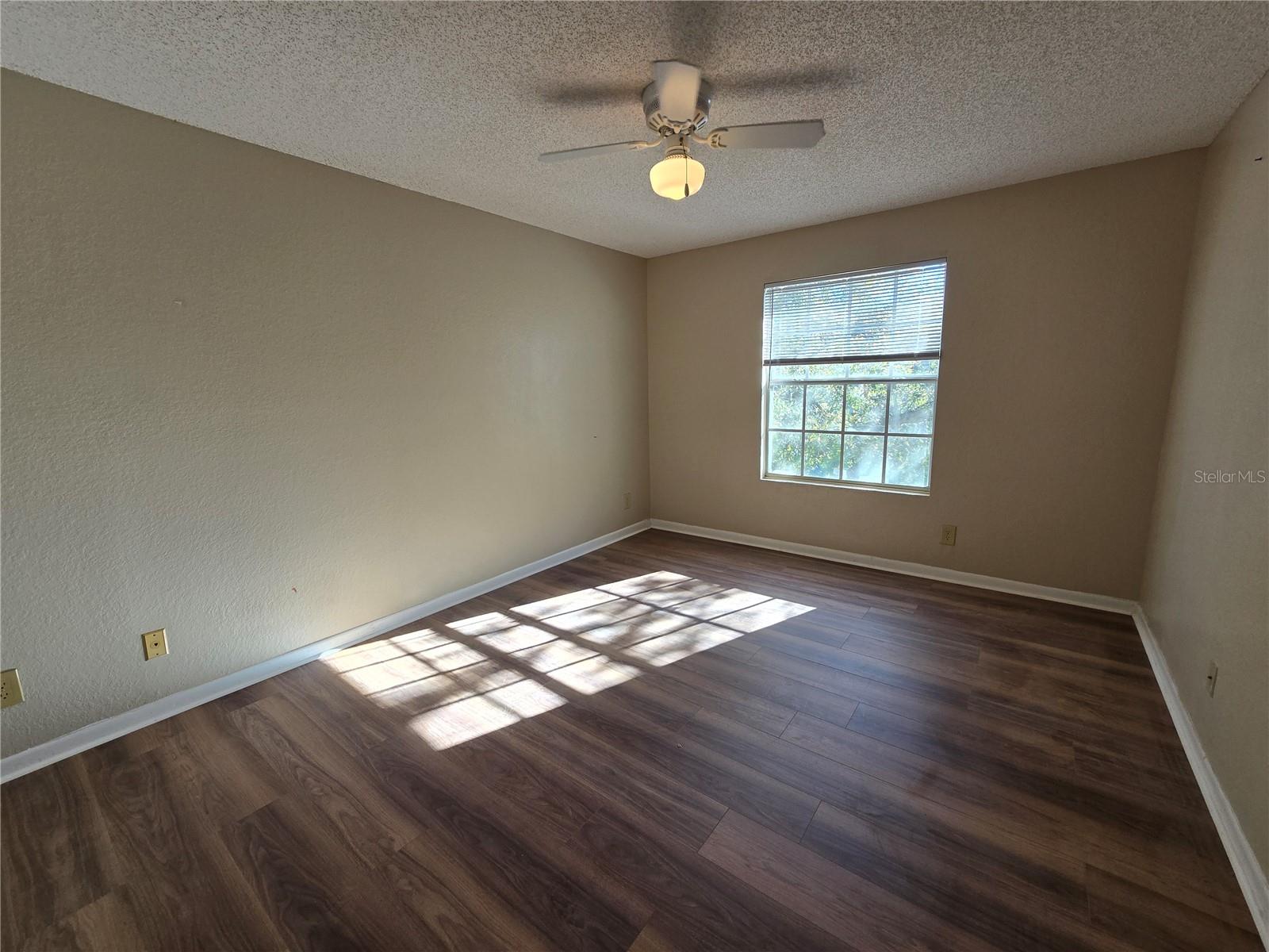 Image 14 of 35 For 11582 Westwood Boulevard 1436