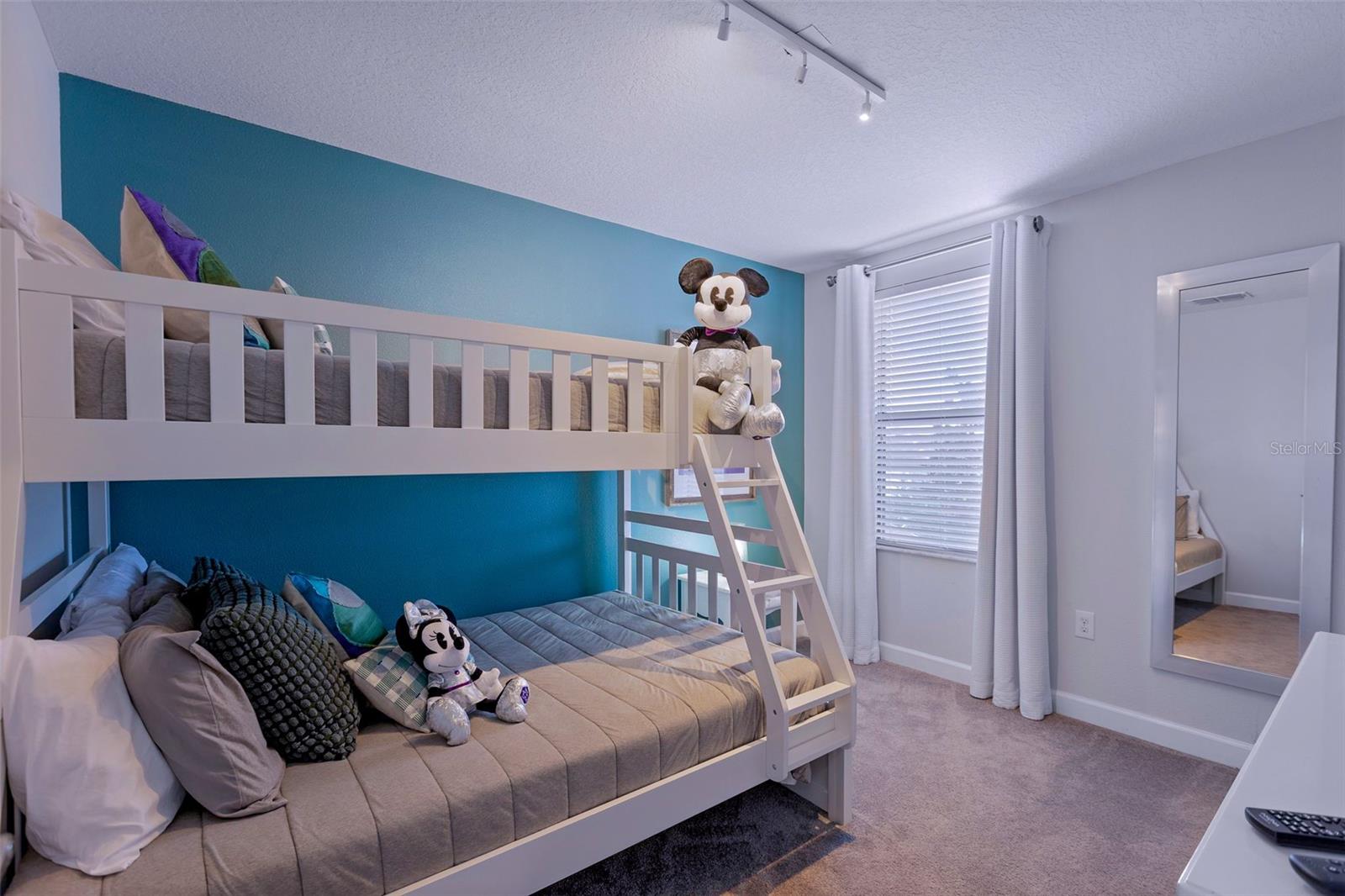 Image 33 of 71 For 9023 Shadow Mountain Street