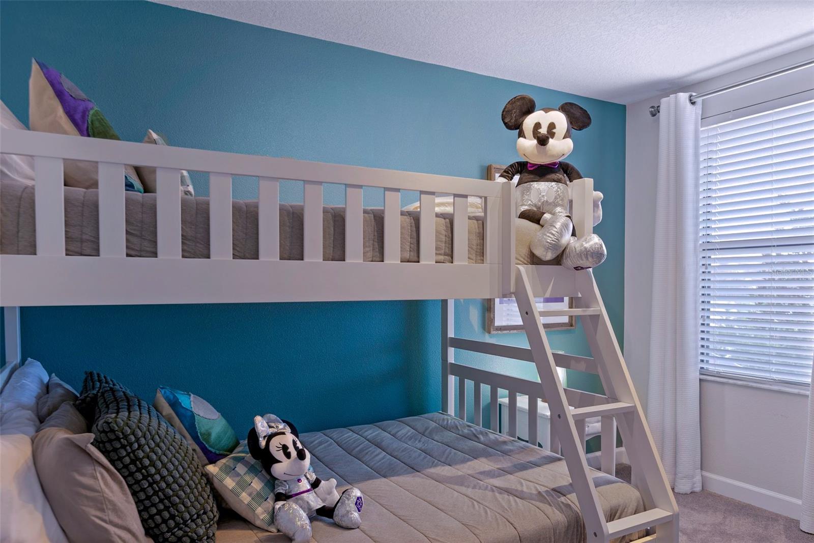 Image 34 of 71 For 9023 Shadow Mountain Street