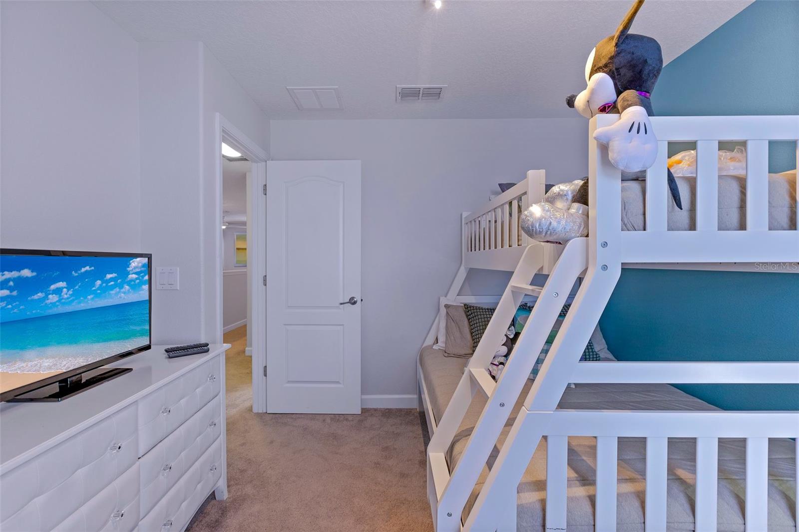 Image 35 of 71 For 9023 Shadow Mountain Street