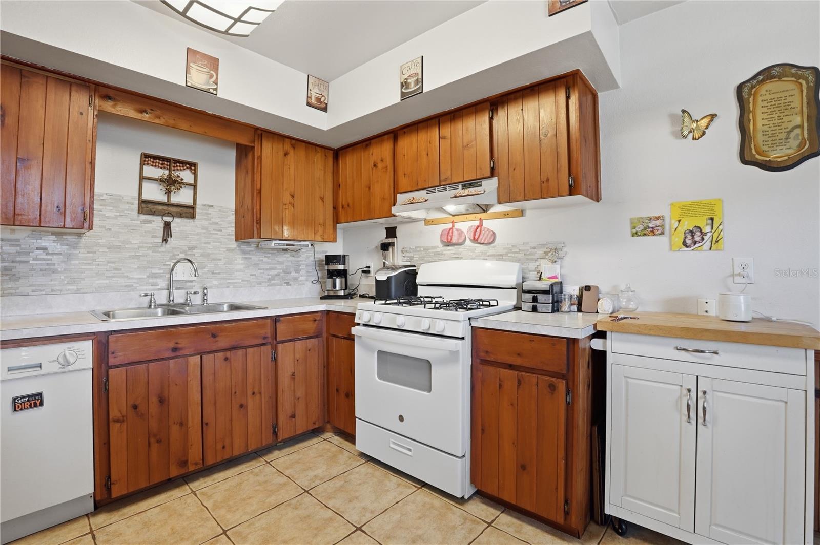 Image 10 of 25 For 3131 Juniper Drive