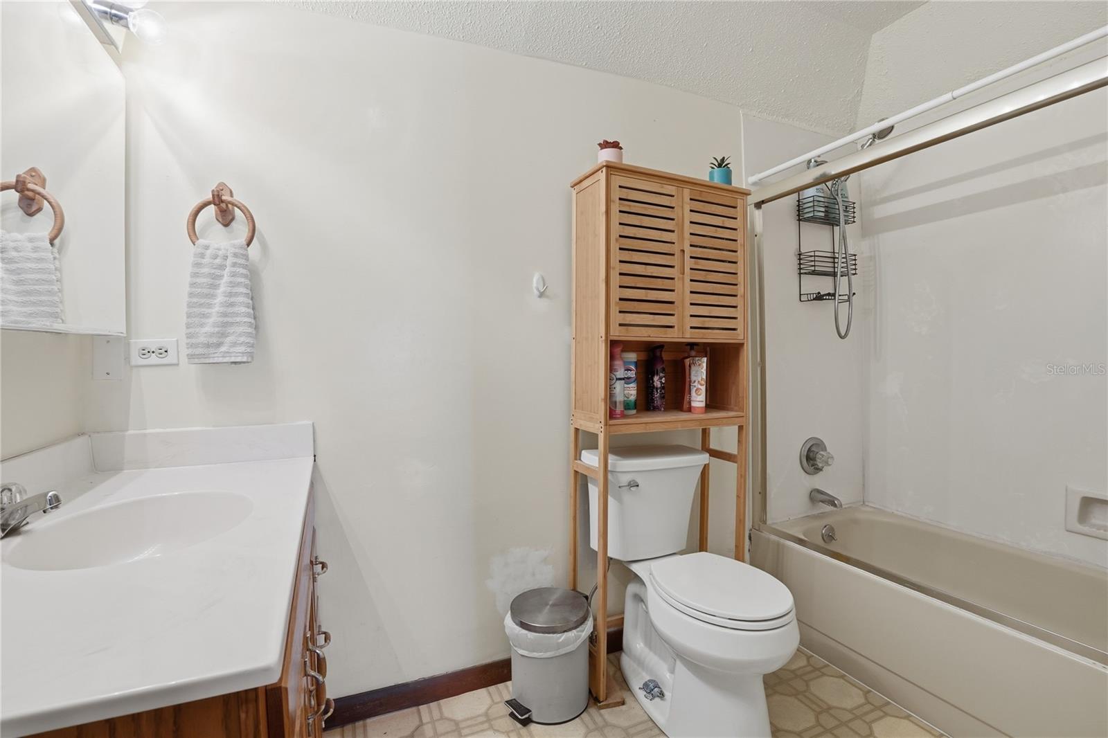 Image 13 of 25 For 3131 Juniper Drive