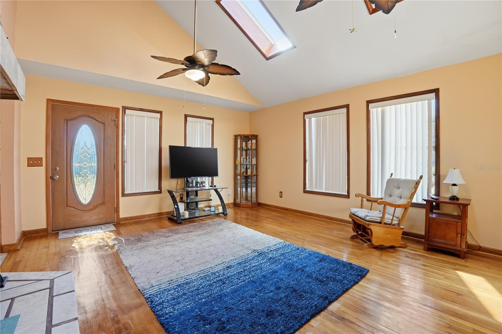 Image 5 of 25 For 3131 Juniper Drive