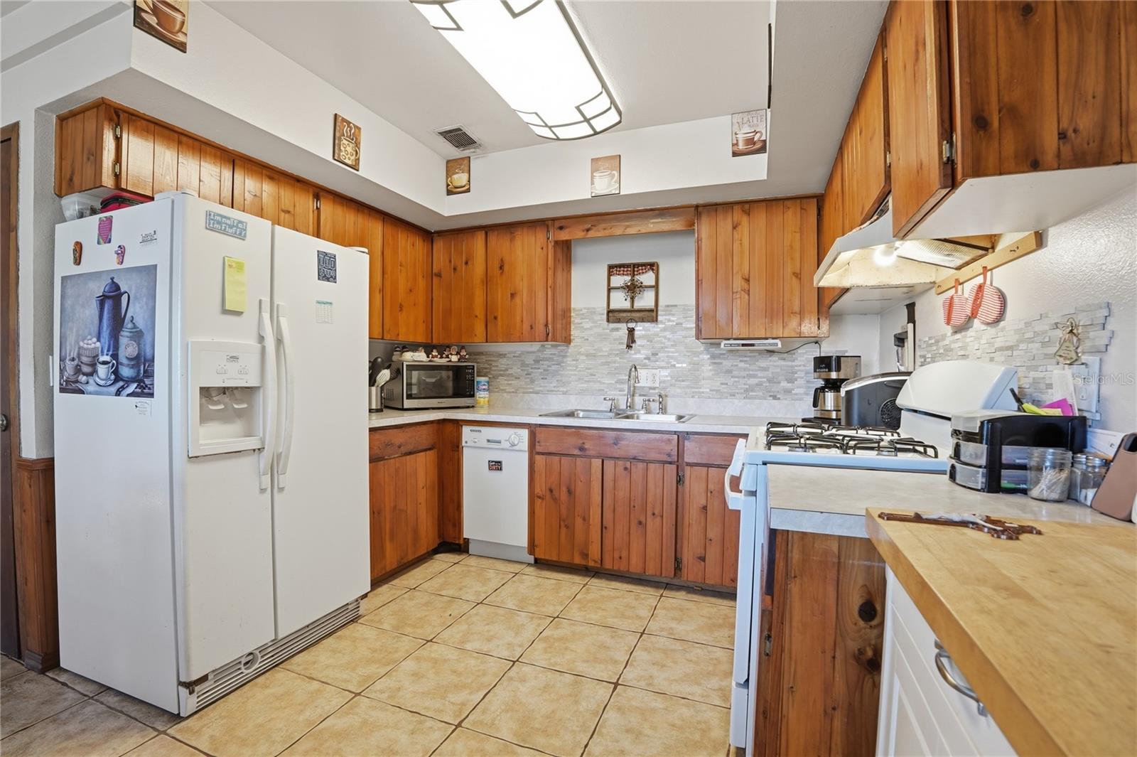 Image 9 of 25 For 3131 Juniper Drive