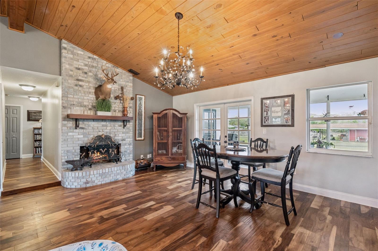 Image 11 of 59 For 1330 Lake Mills Road