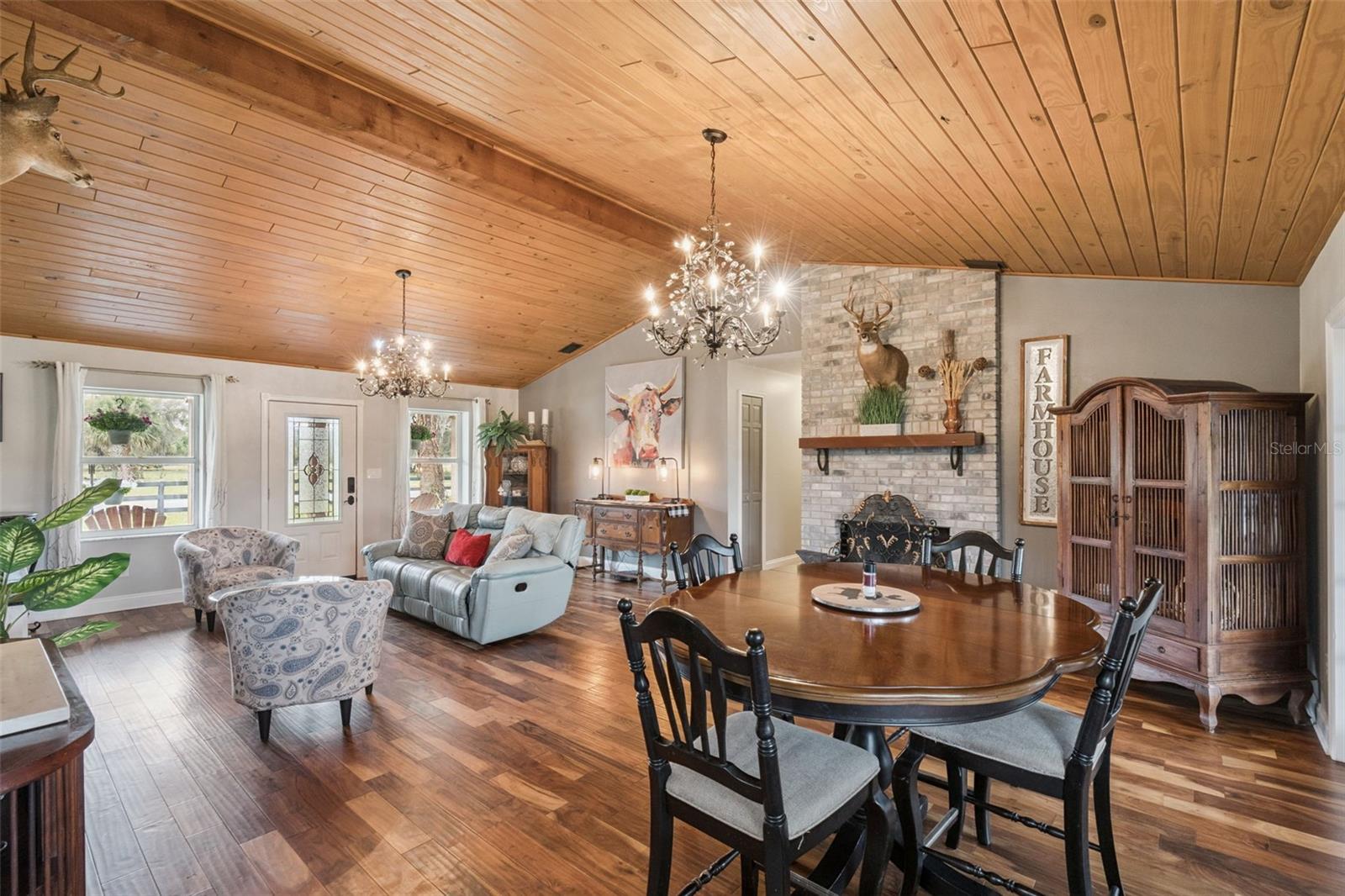 Image 13 of 59 For 1330 Lake Mills Road