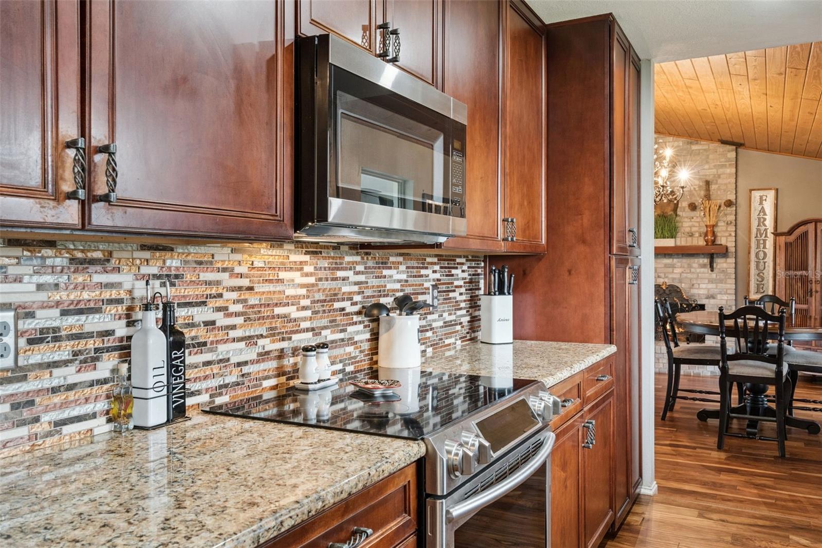 Image 20 of 59 For 1330 Lake Mills Road