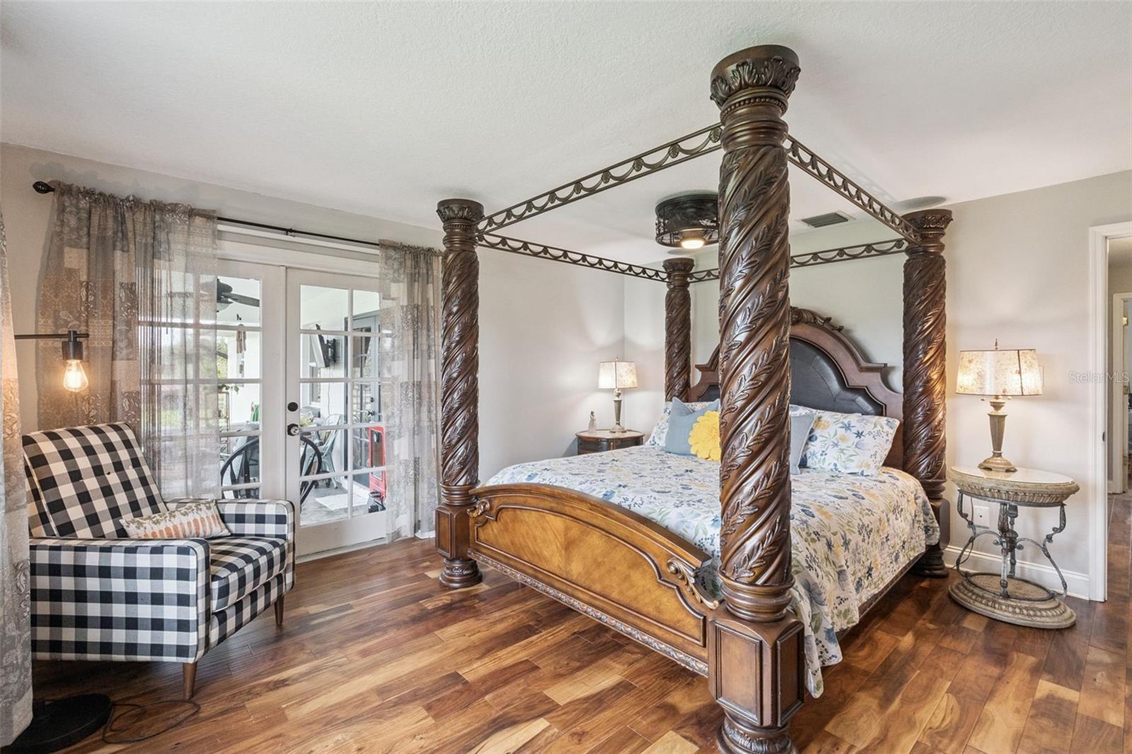 Image 21 of 59 For 1330 Lake Mills Road