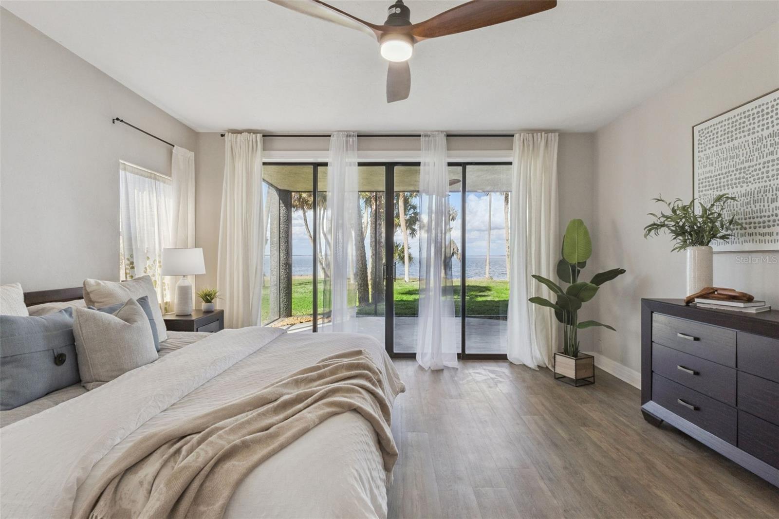 Image 22 of 71 For 303 Waterwood Drive