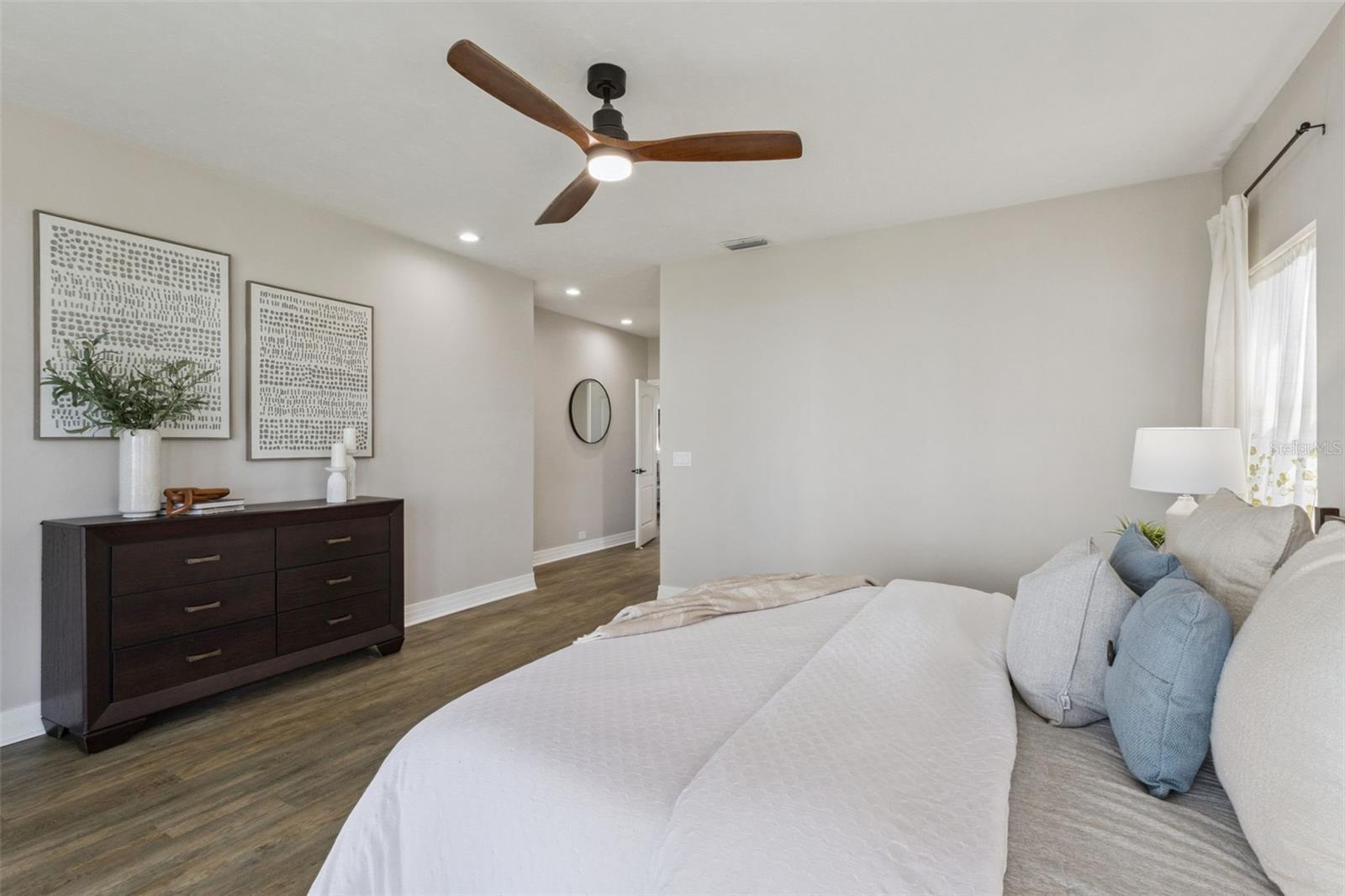 Image 23 of 71 For 303 Waterwood Drive