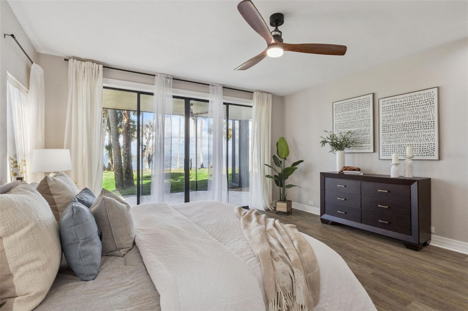 Image 24 of 71 For 303 Waterwood Drive