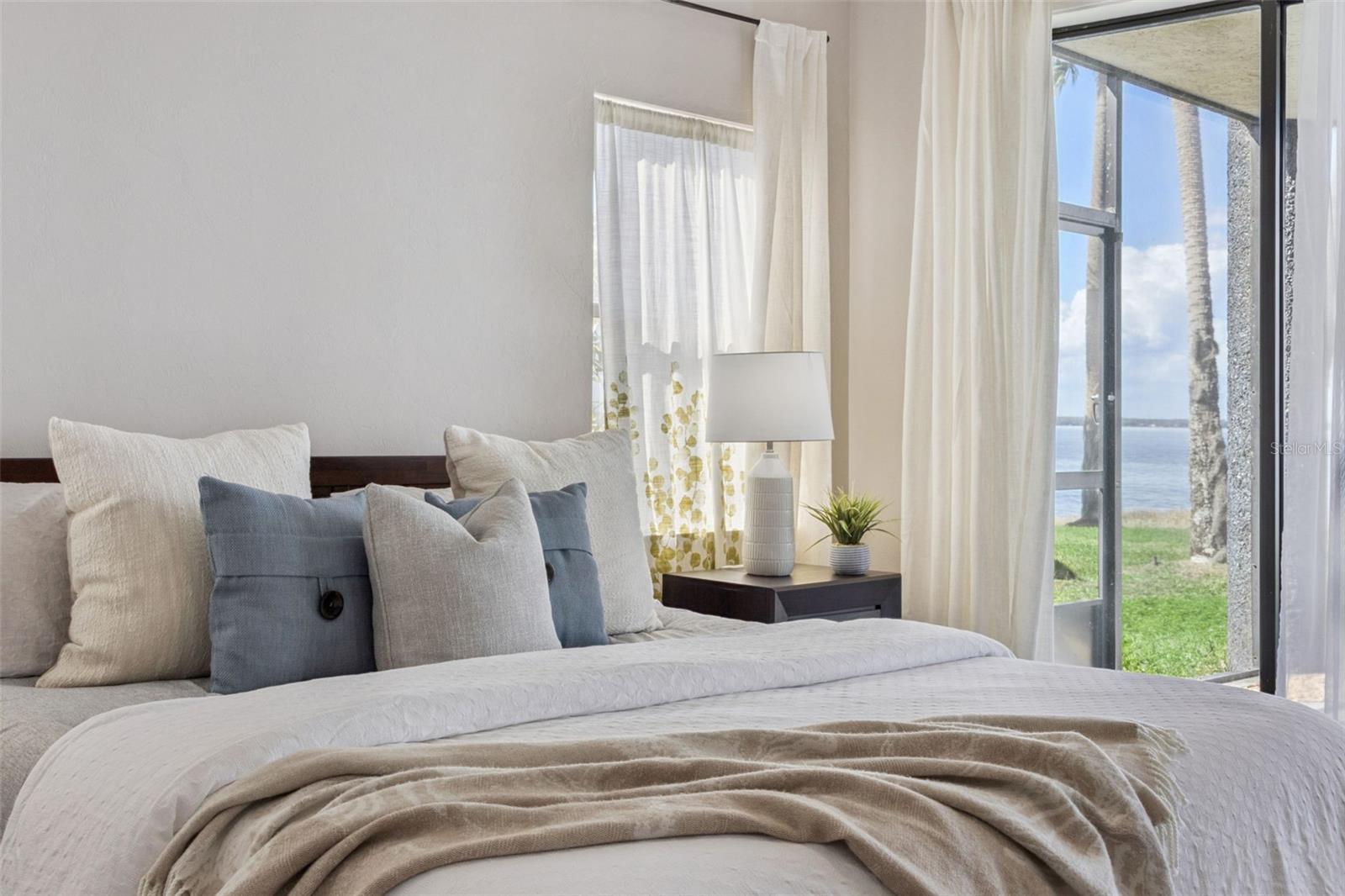 Image 25 of 71 For 303 Waterwood Drive