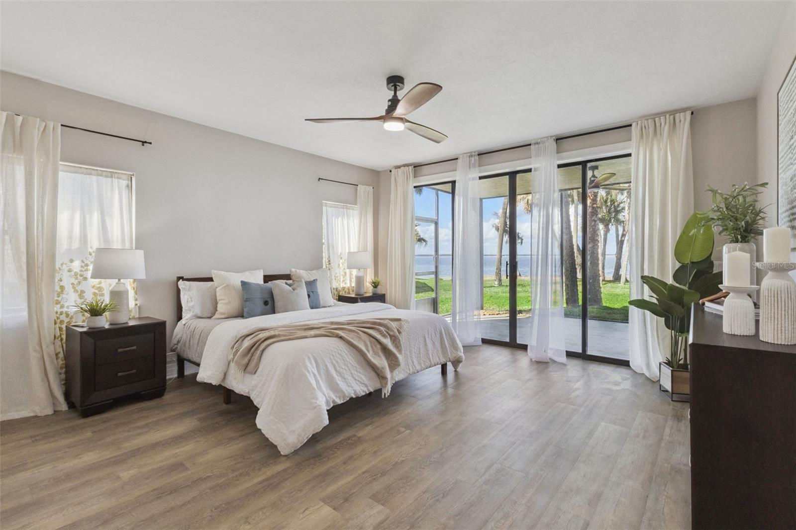 Image 27 of 71 For 303 Waterwood Drive