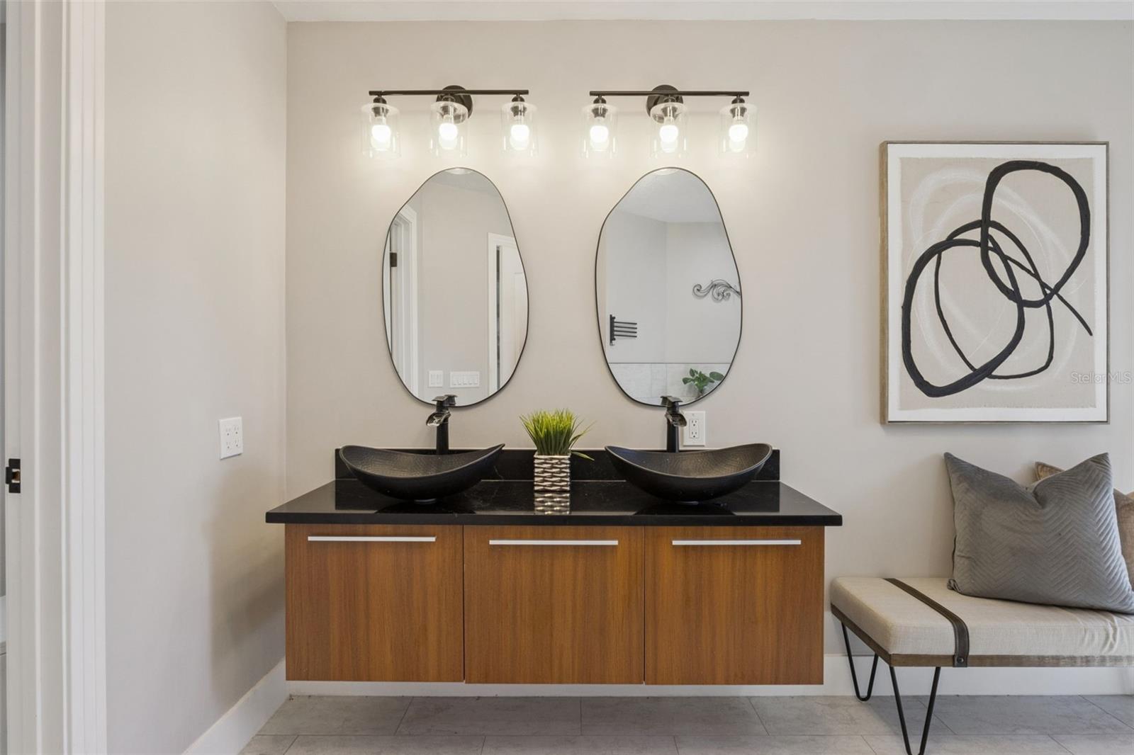 Image 33 of 71 For 303 Waterwood Drive