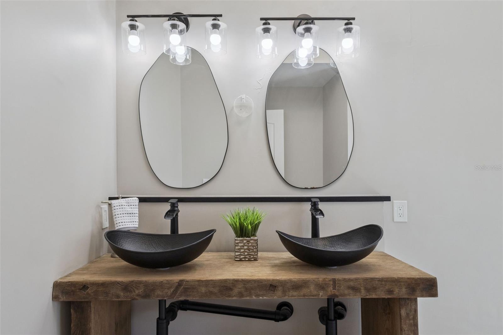 Image 36 of 71 For 303 Waterwood Drive