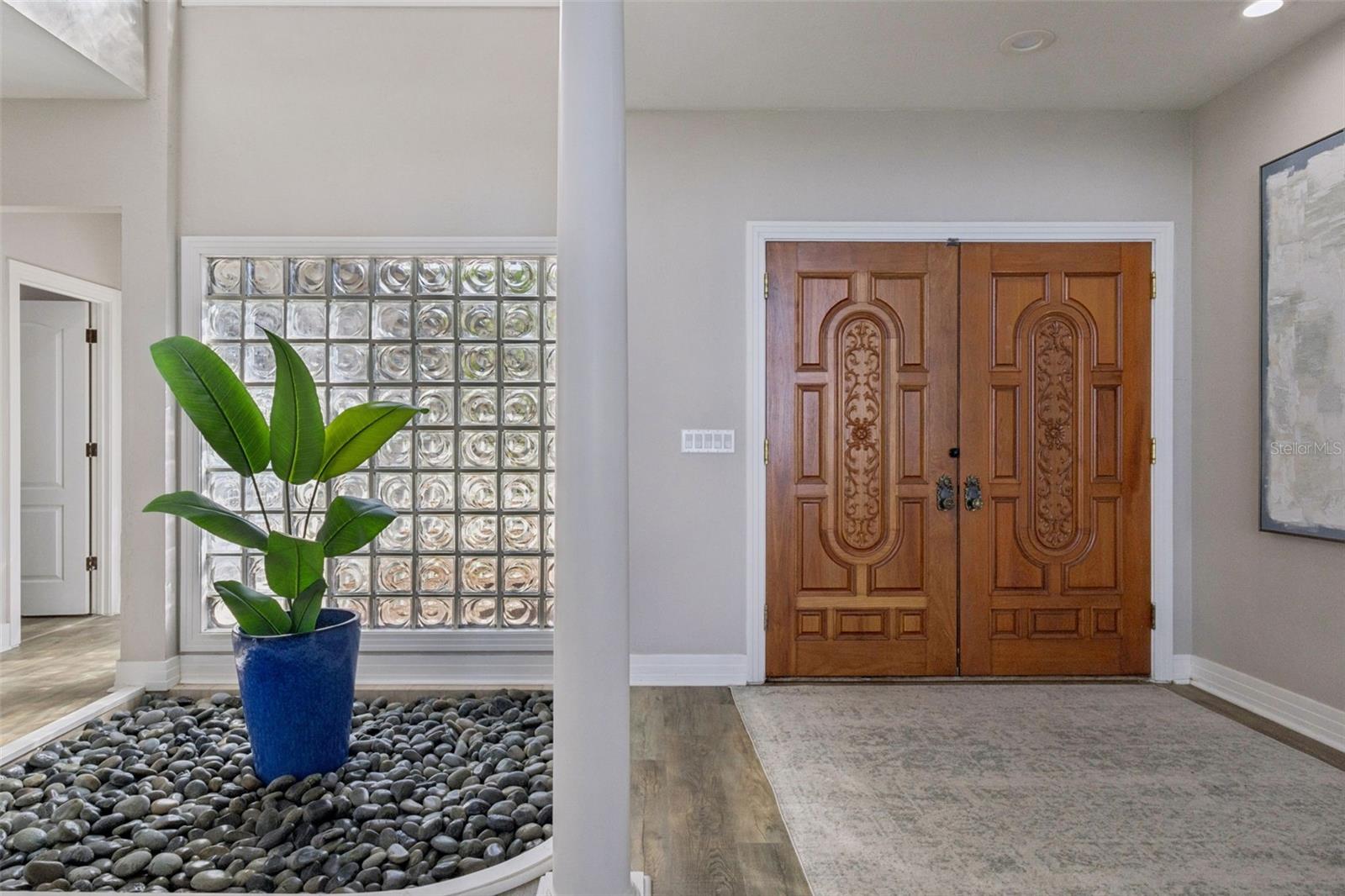 Image 4 of 71 For 303 Waterwood Drive