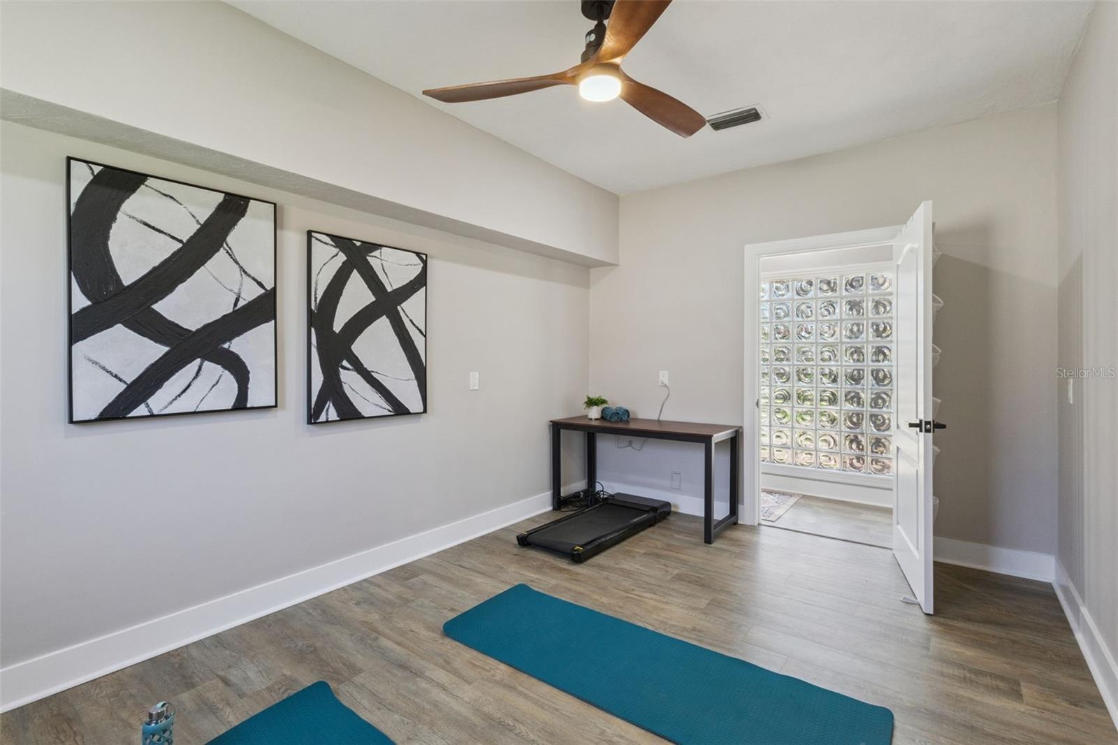 Image 46 of 71 For 303 Waterwood Drive