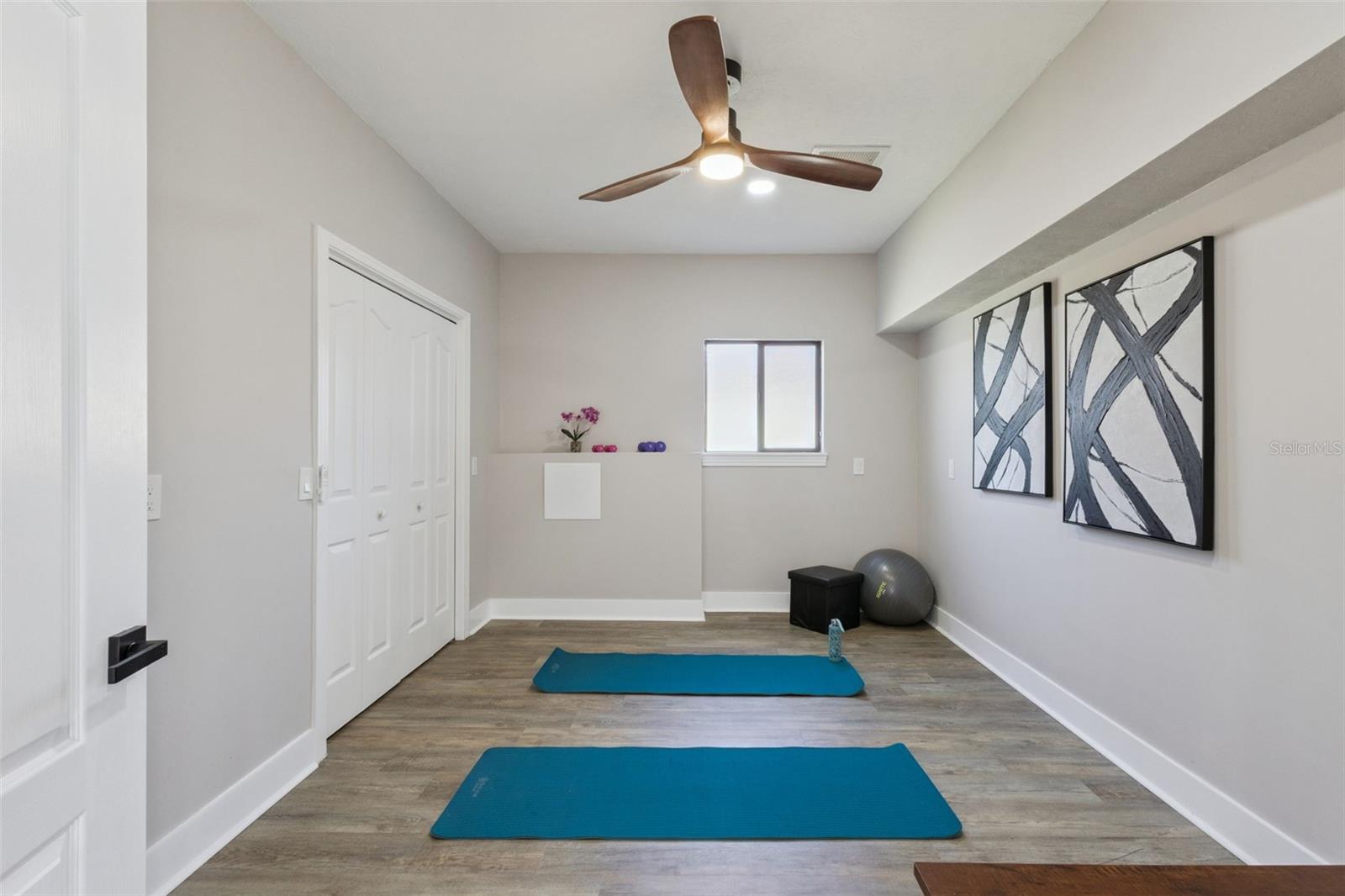 Image 47 of 71 For 303 Waterwood Drive