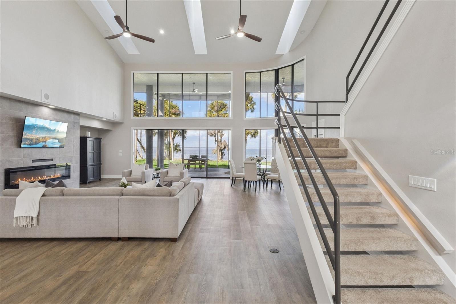 Image 7 of 71 For 303 Waterwood Drive