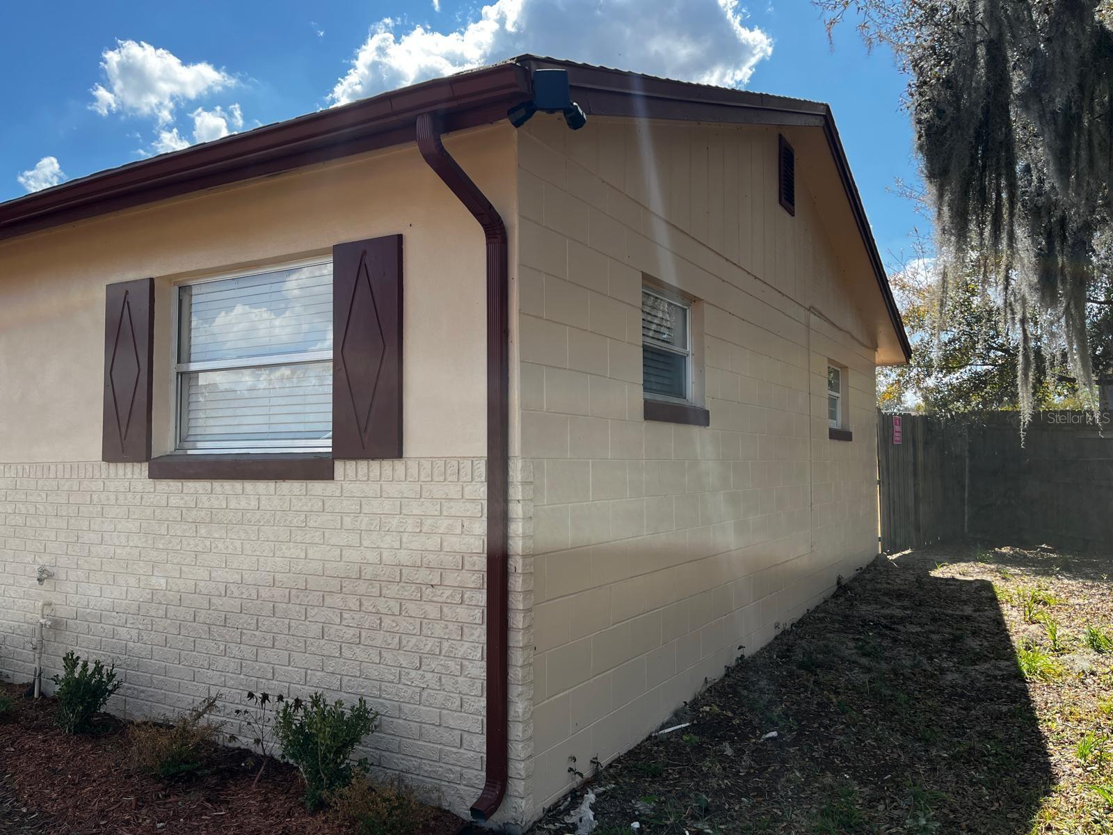 Image 5 of 17 For 4810 Leprechaun Way